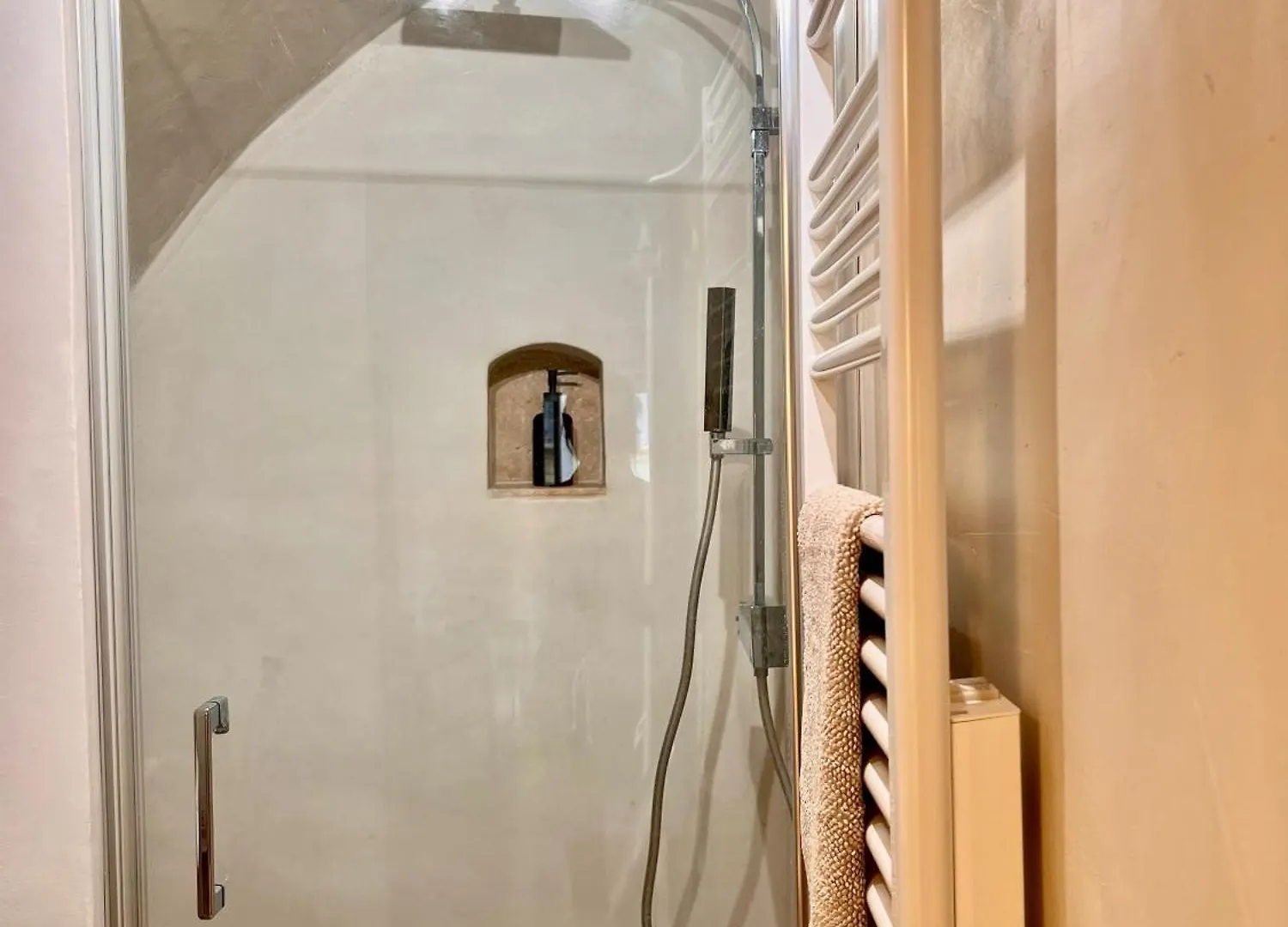 Appartement Coeur Du Luberon à Lourmarin 0*,